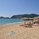 펜션 Katoi Agios Georgios Pagoi 아기오스 게오르기오스 파곤